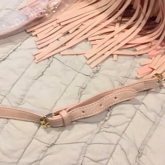 Light Pink Tassel Boho Festival Crossbody 🎉HP🎉 - Picture 7 of 8